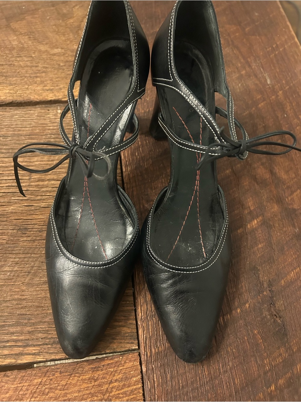 Kate Spade Vintage-Style New York heels -classic black leather pump - Picture 2 of 13